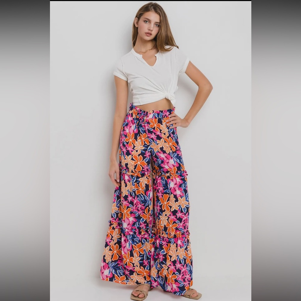 Floral Print Ruffled Tiered Pants, size Small, NWT